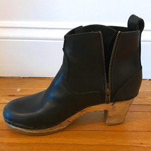 No 6 Black clog boot size 38